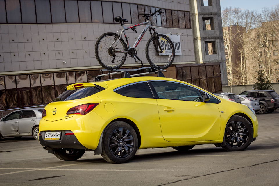 Opel Astra GTC игрушка