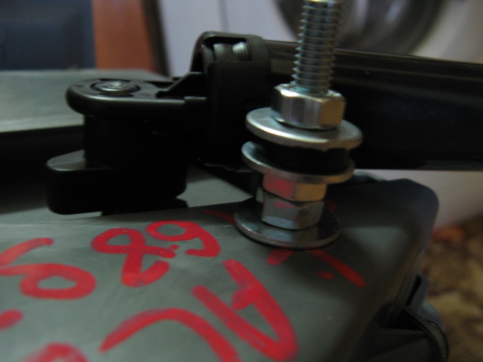 Плавное открывание бардачка — Chevrolet Lacetti SW, 1,6 л, 2011 года ...