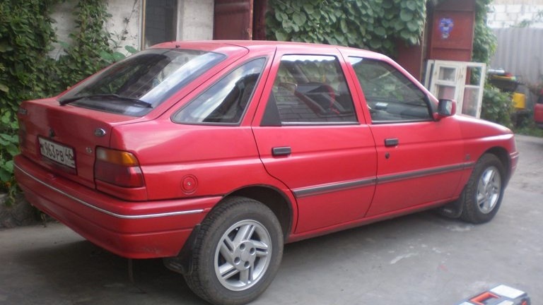 Купить Автомобиль Форд Эскорт