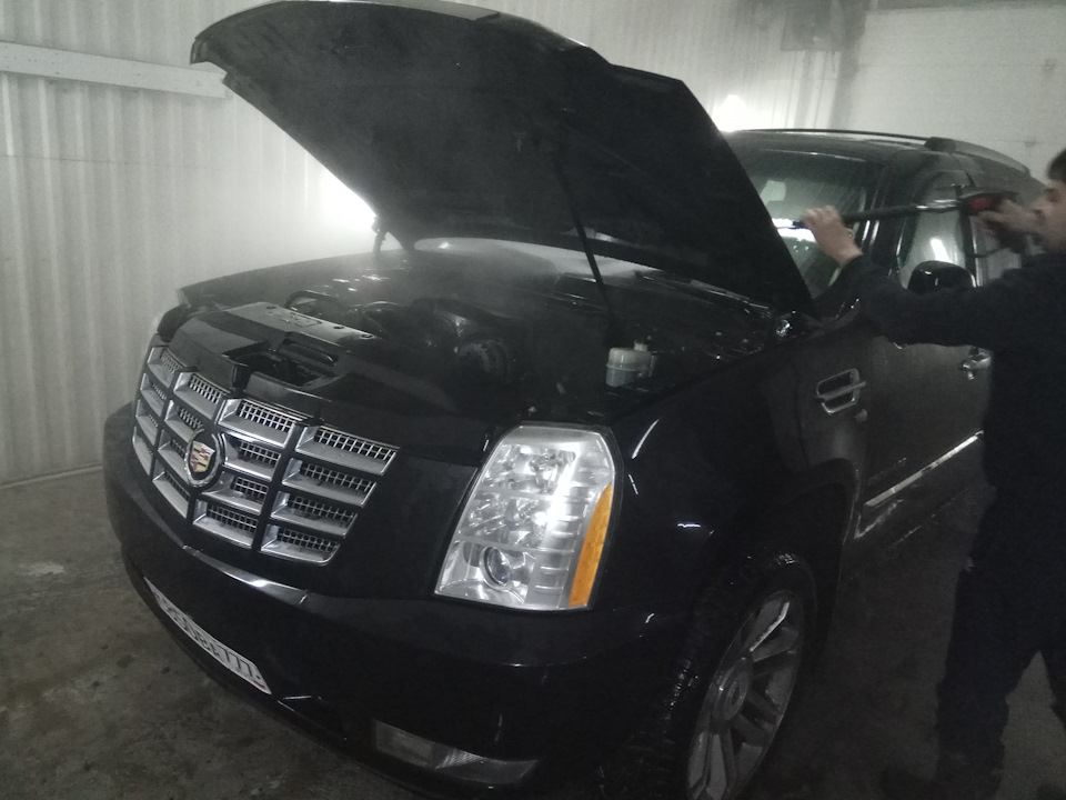 d4b9af5s 960 кадиллак эскалейд где номер двигателя