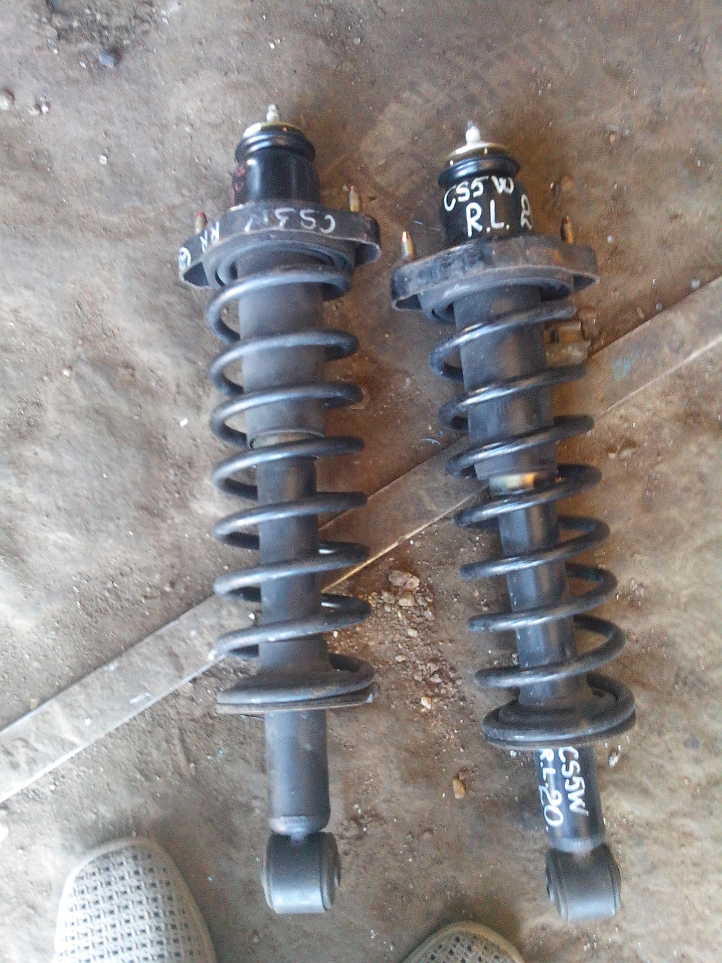 От какой машины подходят передние. От какой машины подходят передние. Пороги на скайлайн 33. Almera n16 stance. Лансер цедия универсал задние амортизаторы и пружины какая разница.