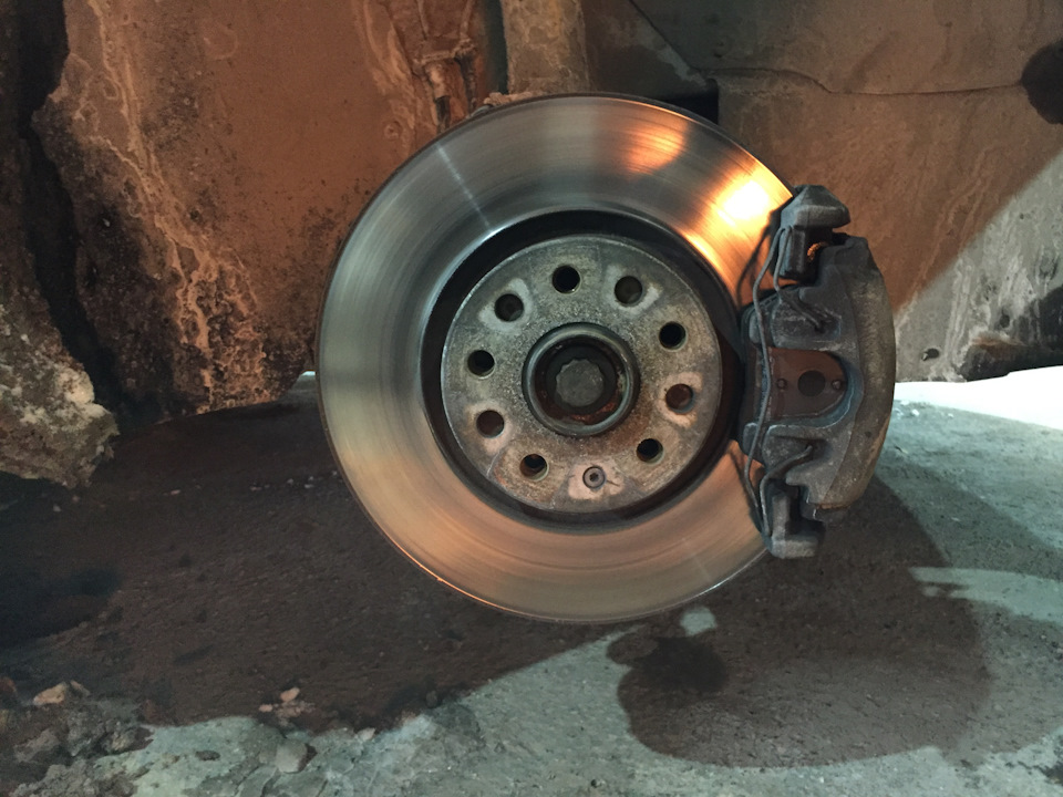 Пыльник бпв дисковые тормоза. Textar 92269203 диск тормозной. Тормозной диск большего диаметра. Swag 82915895 диск тормозной. Тормозной диск большего диаметра.