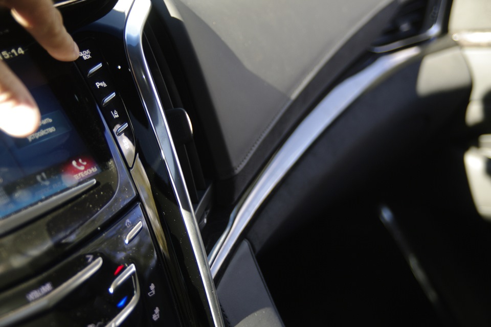 d4d364as 960 Как открыть бардачок в кадиллаке