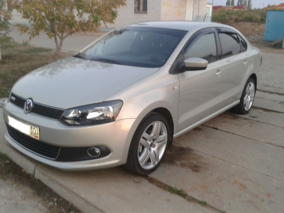 VW Polo 2011 Silver Leaf