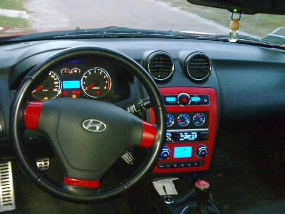 Hyundai Tiburon 2003 Interior