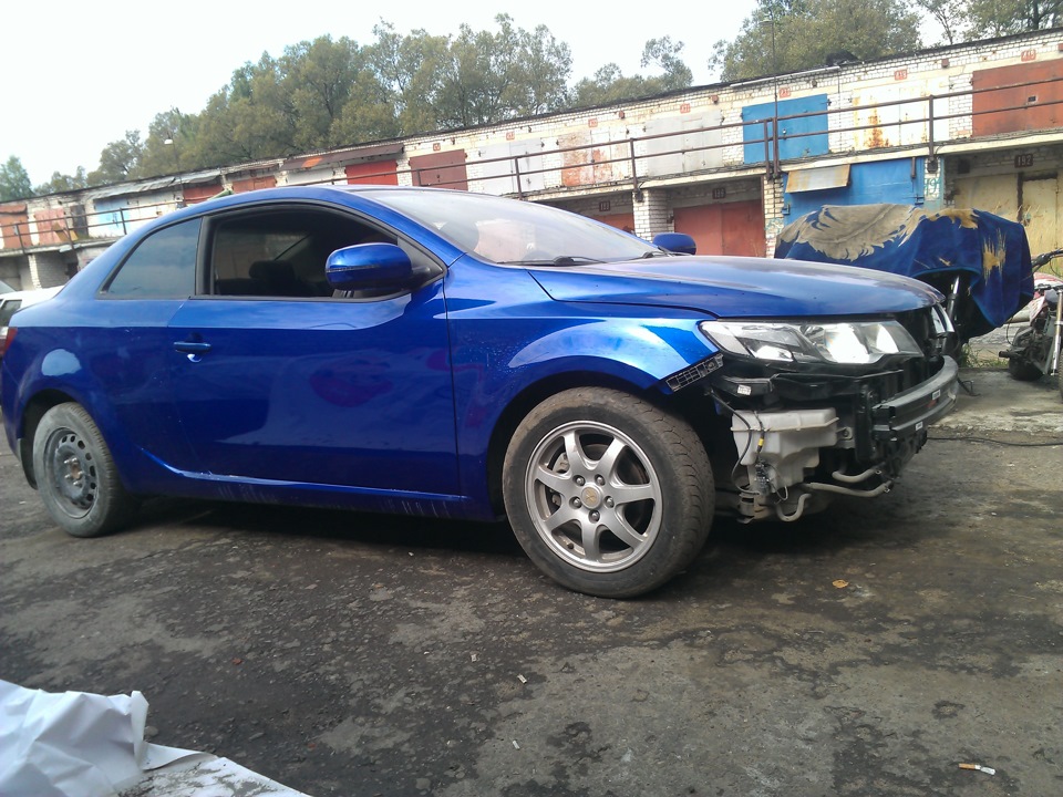 Наши работы. Киа Церато куп . ремонт . сборка одной целой из двух битых ...