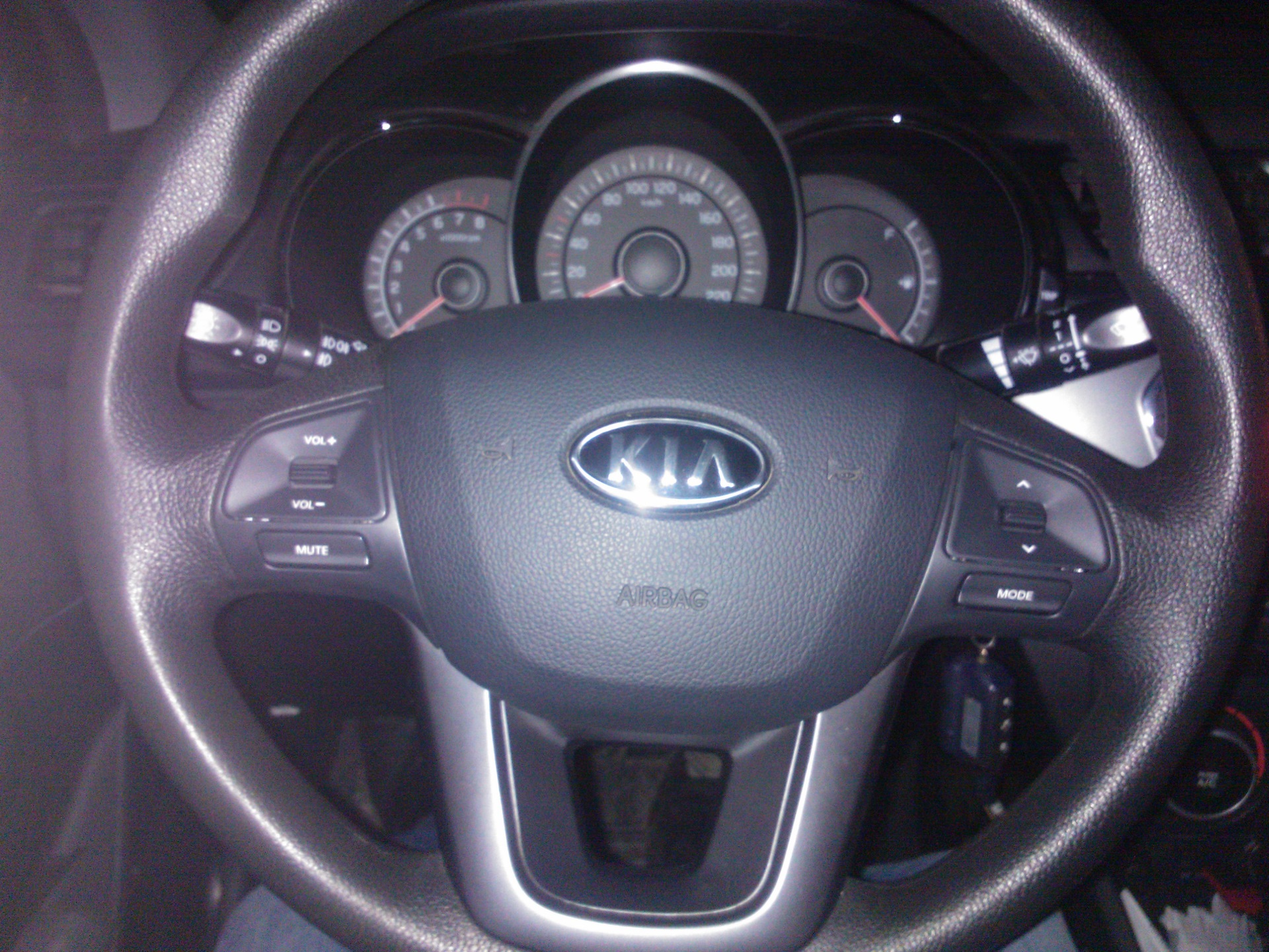 Kia Rio 2012 руль