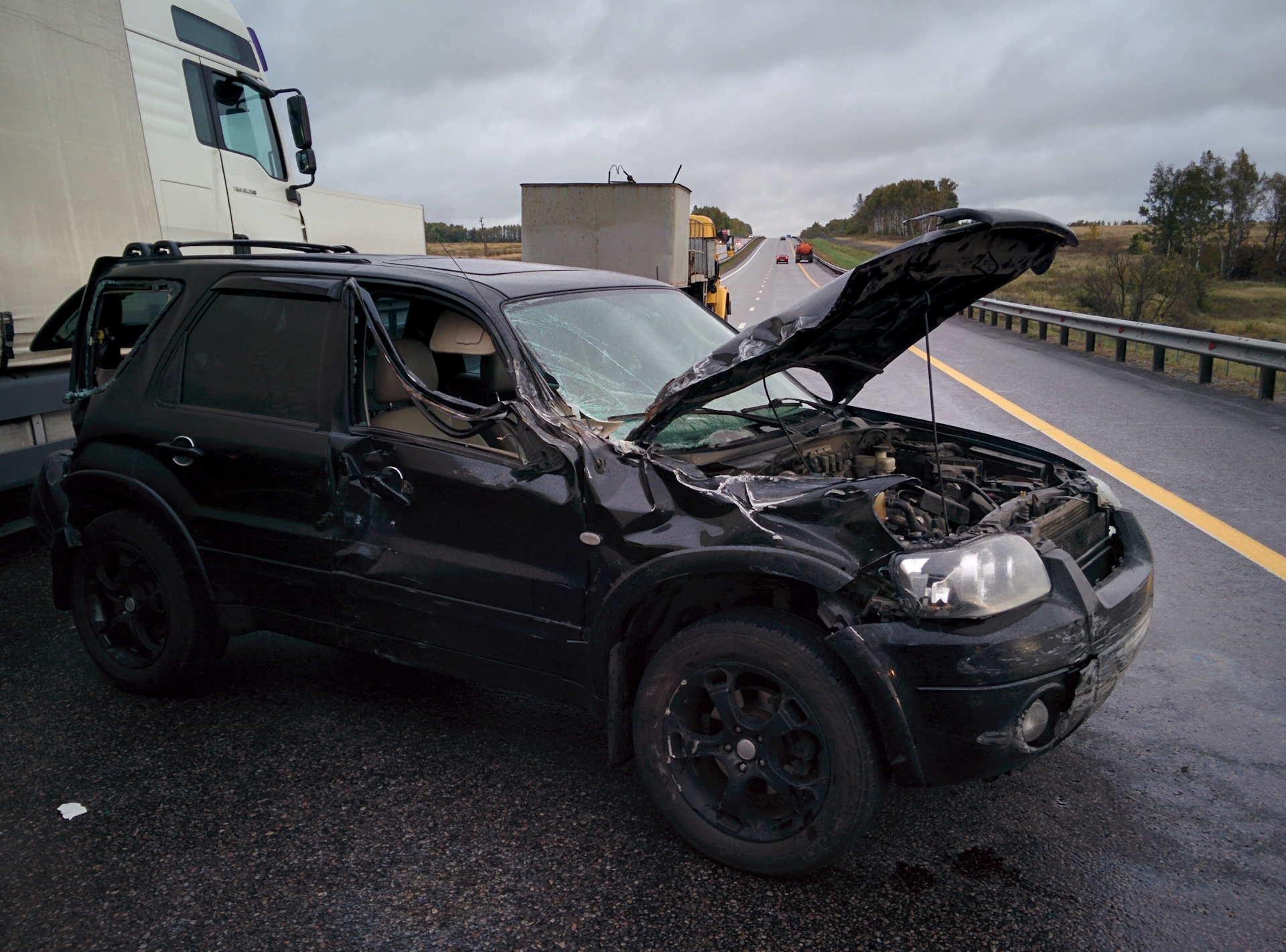 Crash escape. Ford Escape crash. Форд Маверик краш тест. Краш тест Форд Эскейп. Маверик ДТП.