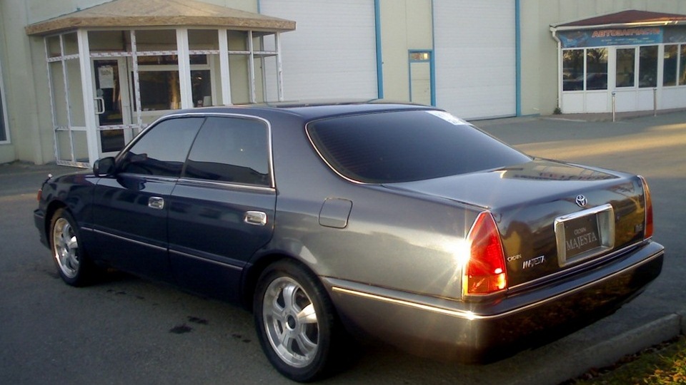 тест драйв toyota crown majesta 98