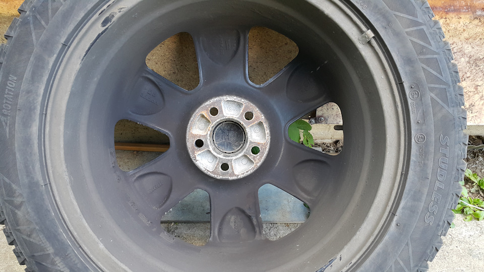 Изнутри ещё хуже, налёт каловых масс зашкаливает — Volvo XC70 III