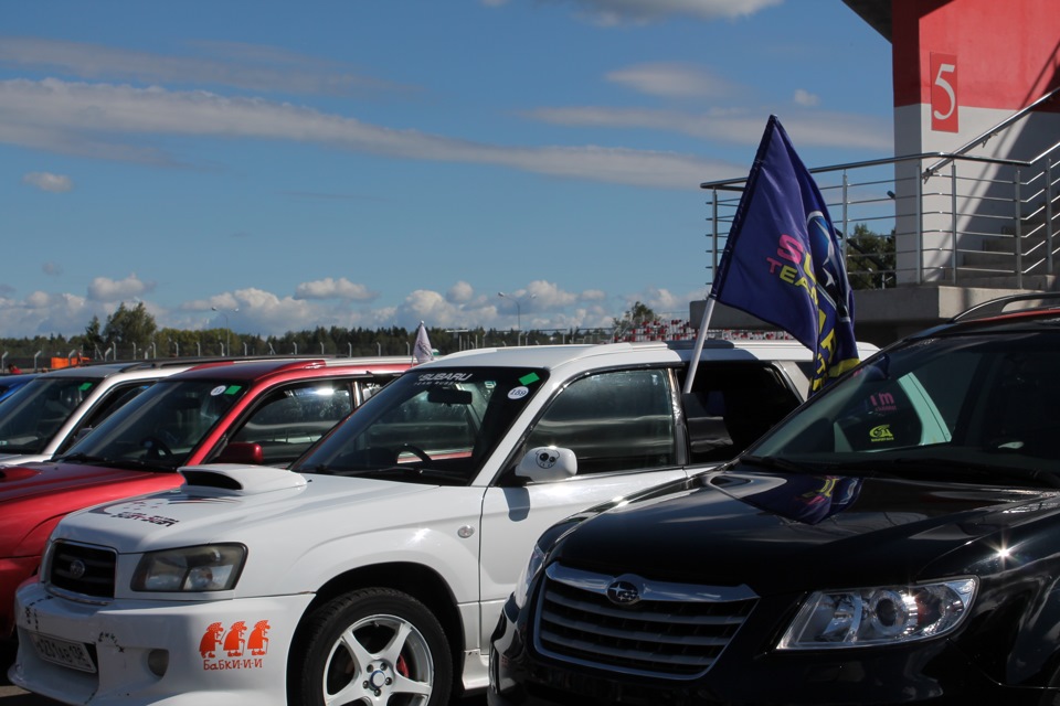 SubaFest `15 на Moscow Raceway ч.2 — Subaru Forester (SG), 2,5 л, 2004 ...