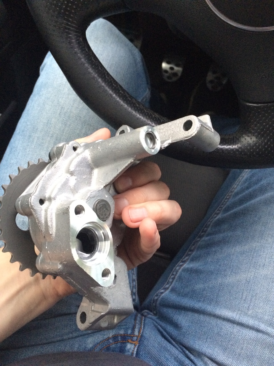 Замена масленого насоса — Audi A4 Avant (B6), 1,8 л, 2003 года | визит ...