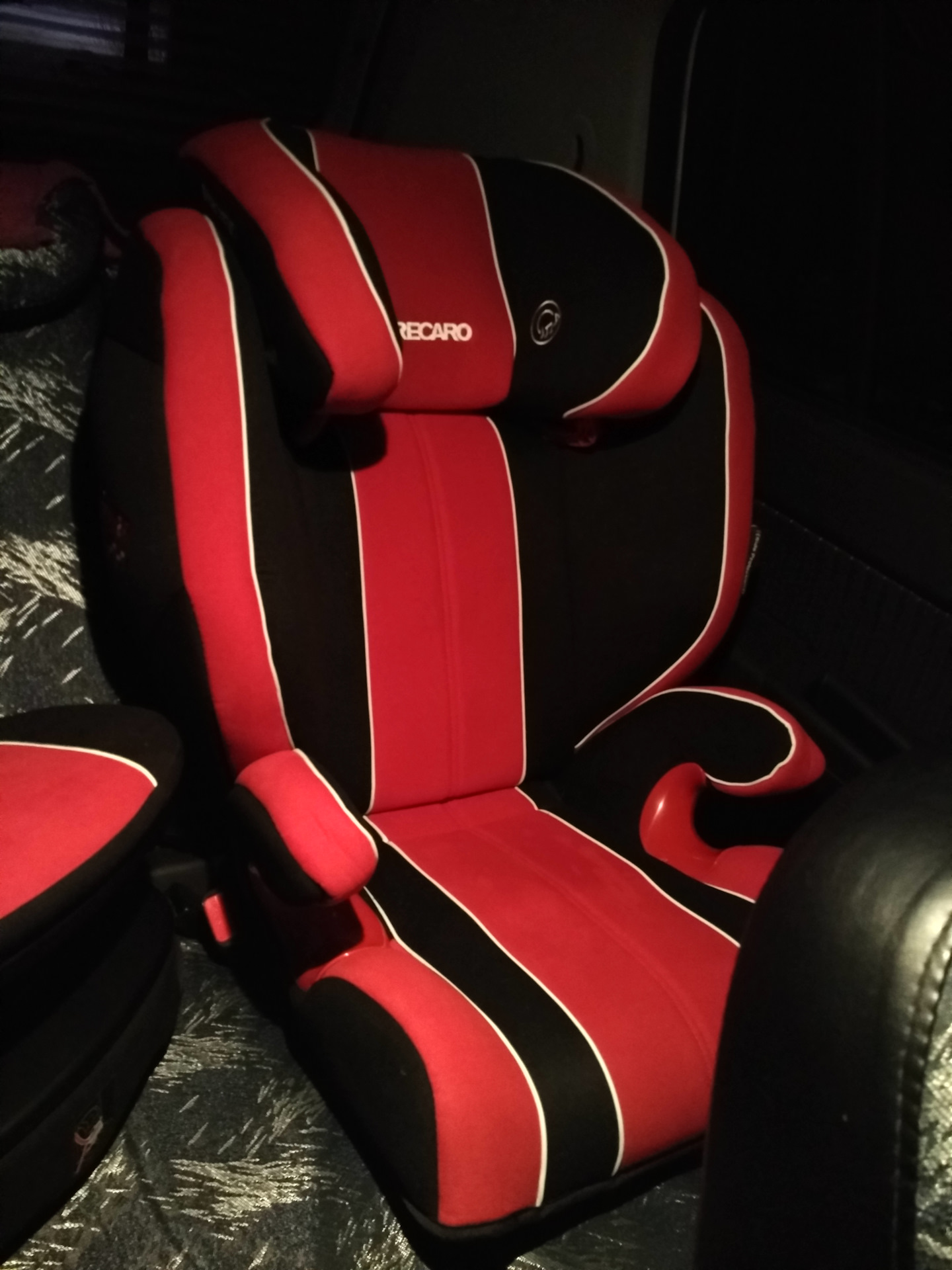 кресло recaro monza nova 2