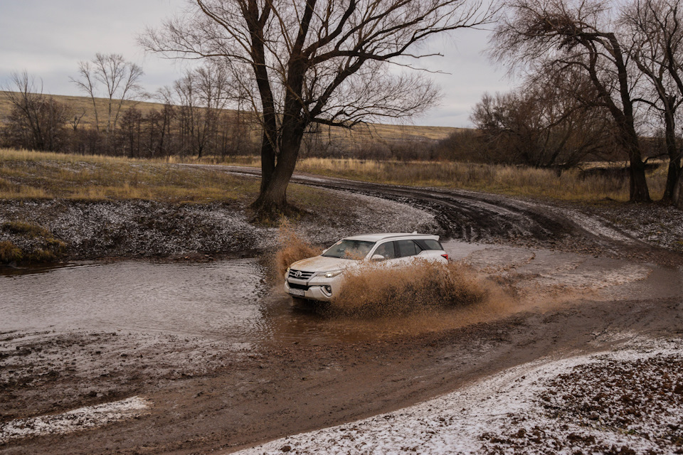 Обзор автомобиля toyota fortuner. Смотреть фото Обзор автомобиля toyota fortuner. Смотреть картинку Обзор автомобиля toyota fortuner. Картинка про Обзор автомобиля toyota fortuner. Фото Обзор автомобиля toyota fortuner