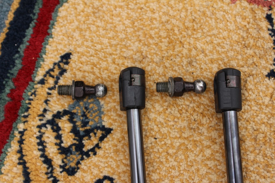 Переделка амортизаторов багажника от Mazda 626 на Mitsubishi Galant ...