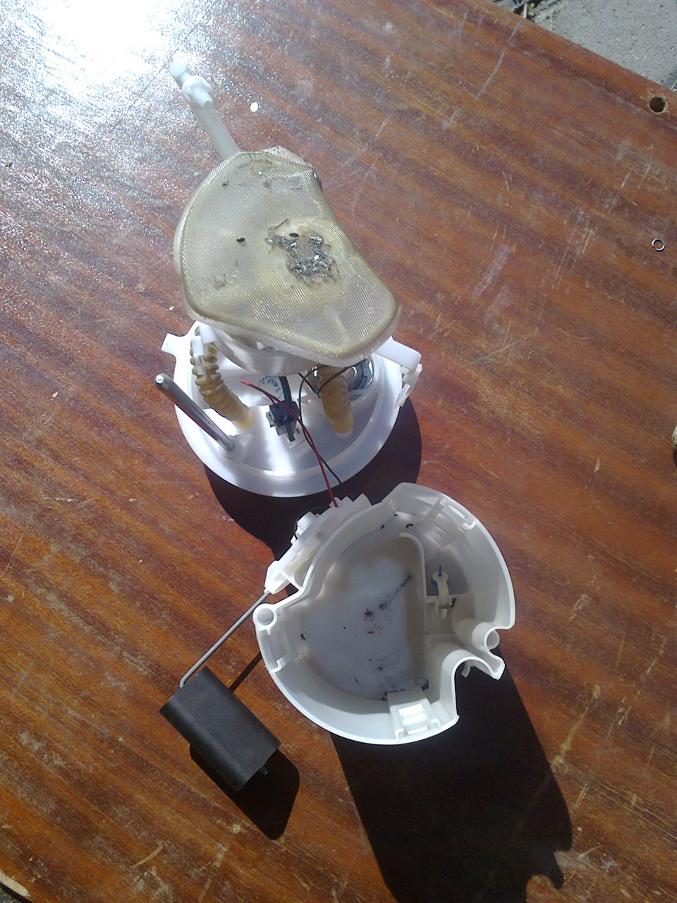 Замена фильтров и чистка бензонасоса. — Lada Приора универсал, 1,6 л ...