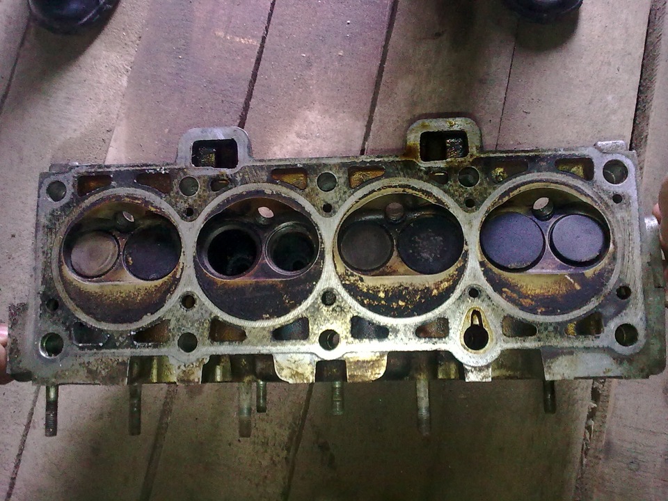 Прогорели клапана и кольца в 4 цилиндре — Lada 21099, 1,5 л, 2003 года ...