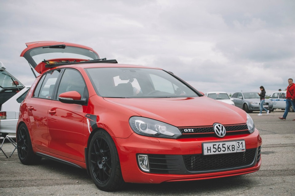 Volkswagen Golf r mk6 красный