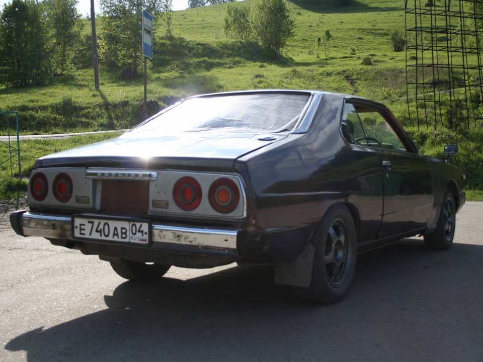 Nissan Skyline c210