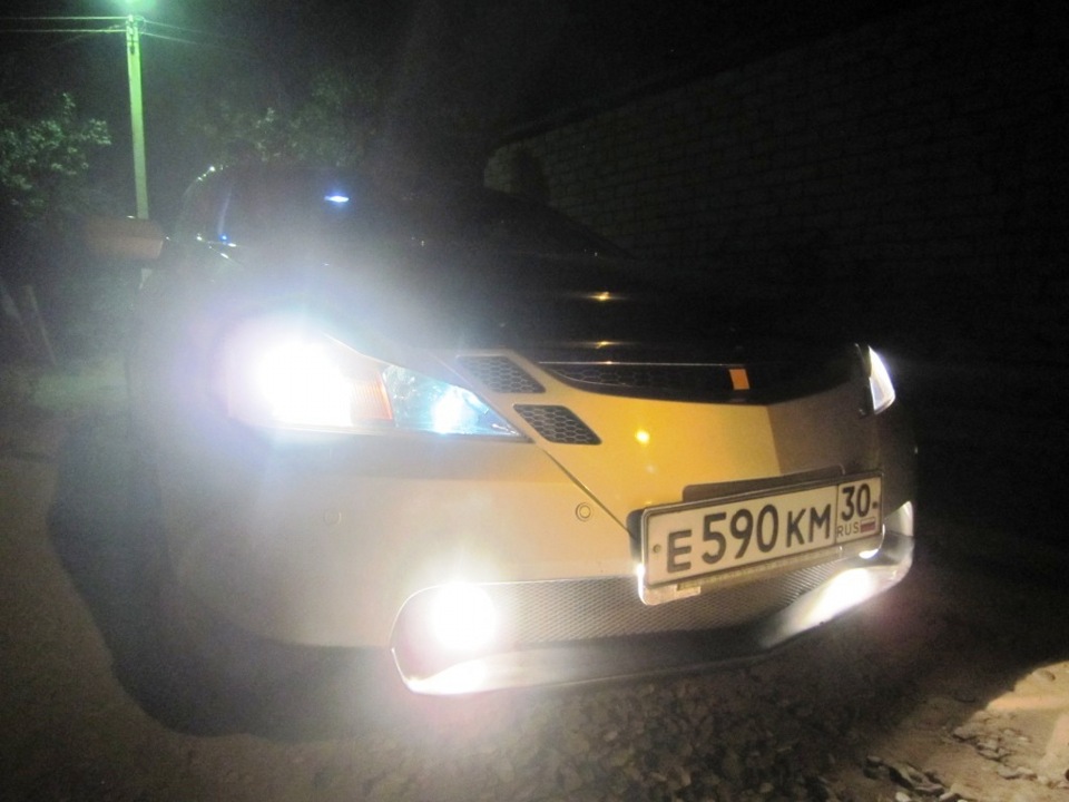 Лампы KOITO — WhiteBeam ver. III. в действии на Рок н ролле… — Toyota ...