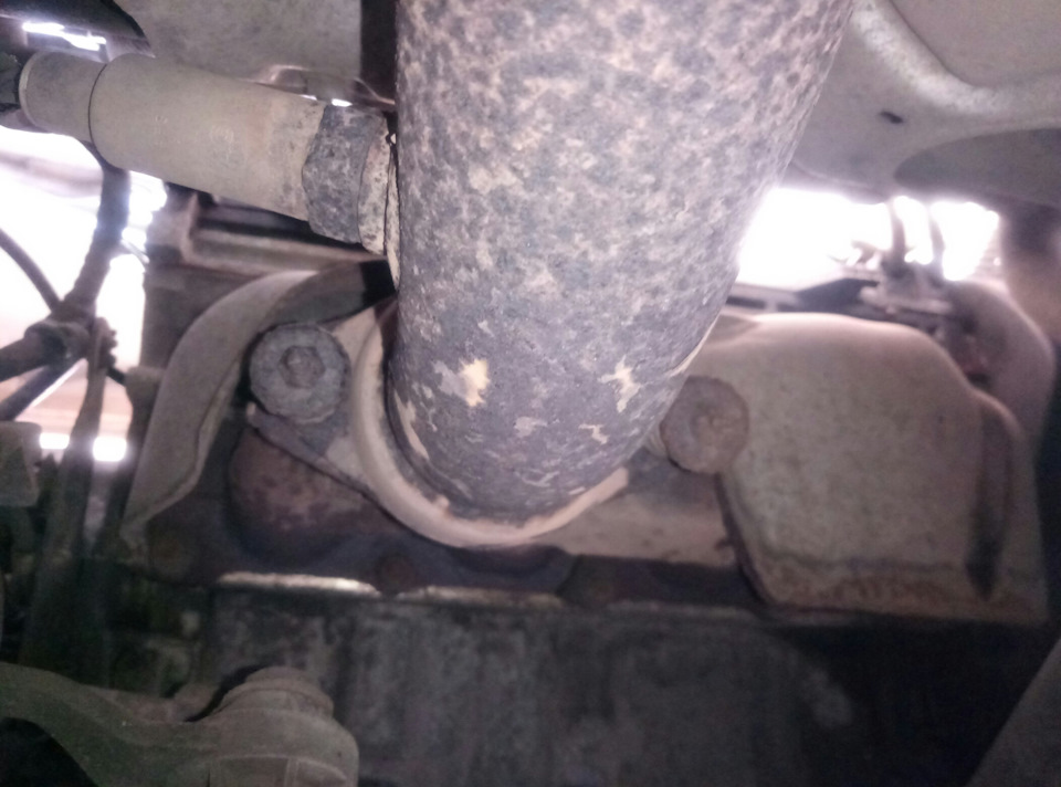 Замена прокладки глушителя и болтов в пежо 406 — Peugeot 406, 1,8 л ...