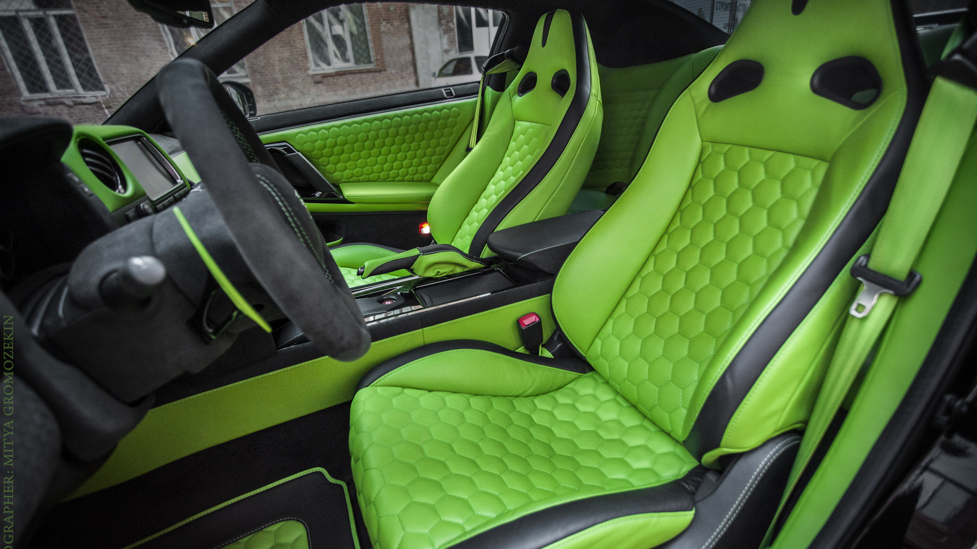 Nissan GTR Custom Seat