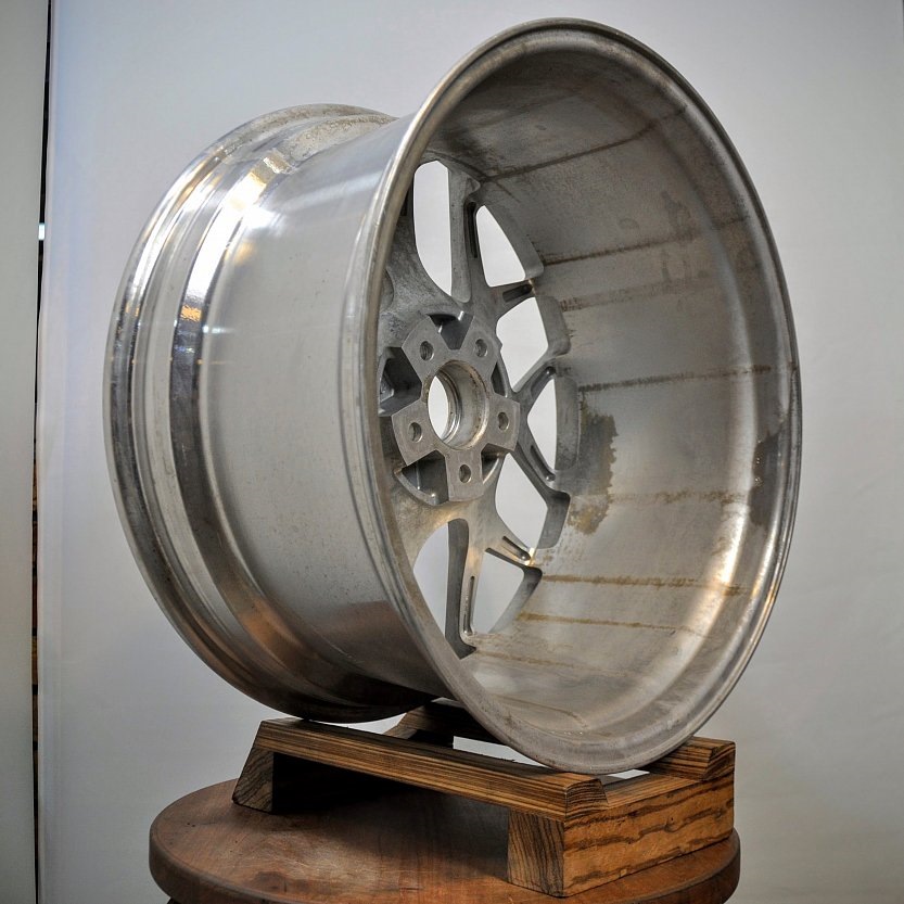 Комбинированная полировка диска, с покраской в синий кенди, для BMW ...