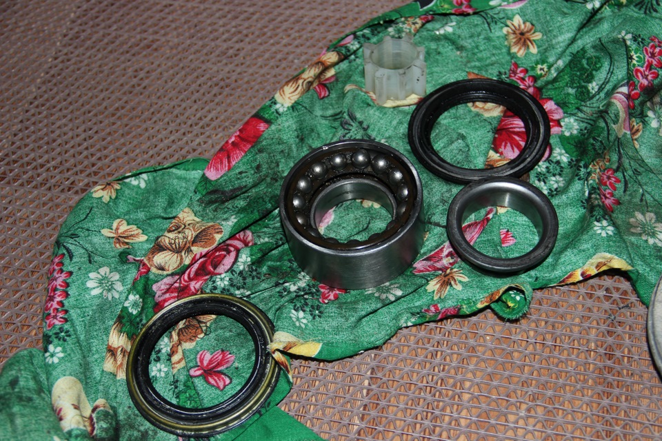 загуделлллл меняем подшипник ступицы — Nissan Primera (P11-144), 2 л ...