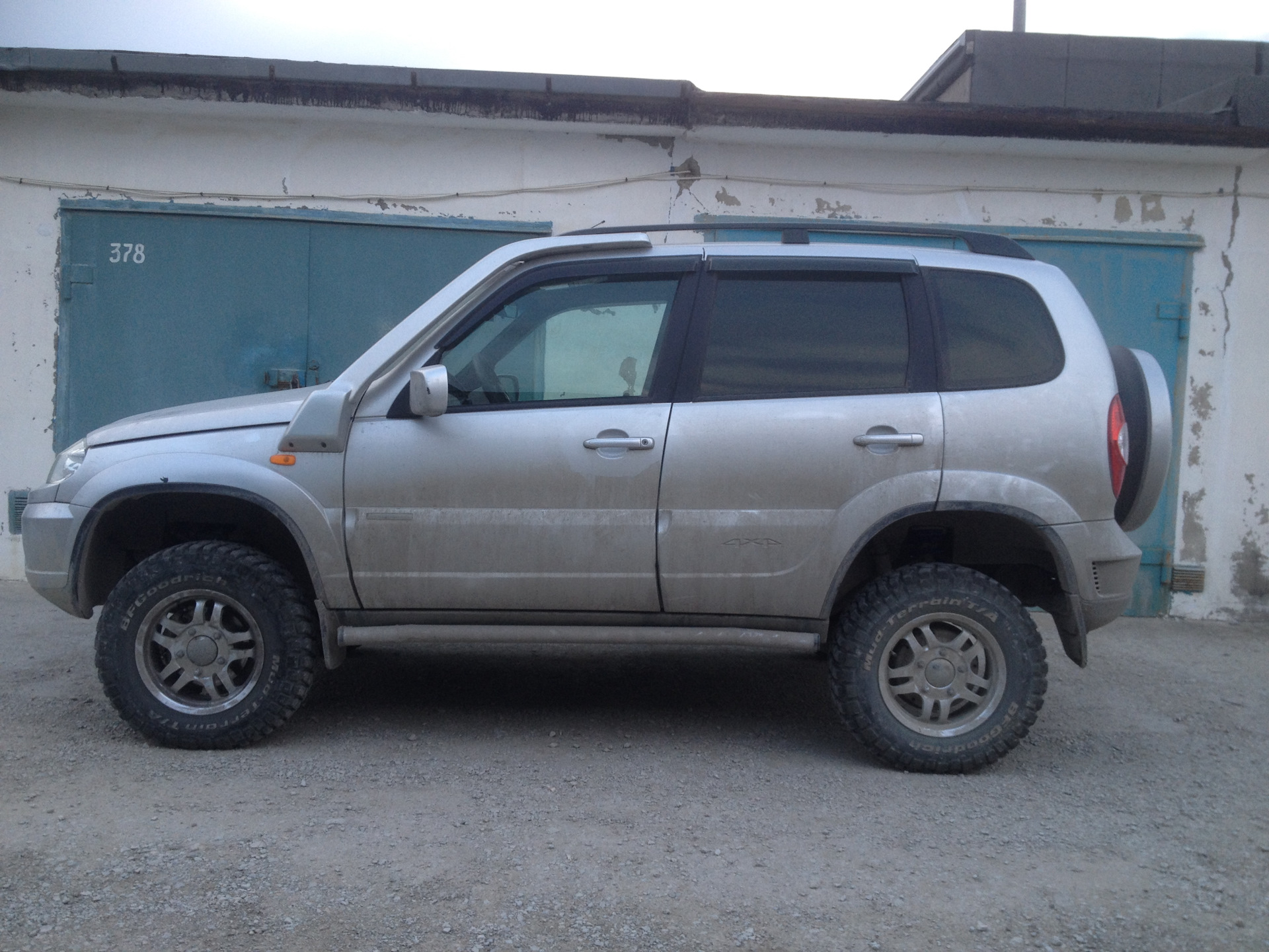 Замена пружин на Шевроле Нива. Как я построил квадроцикл )) — Chevrolet  Niva, 1,8 л, 2010 года | тюнинг | DRIVE2