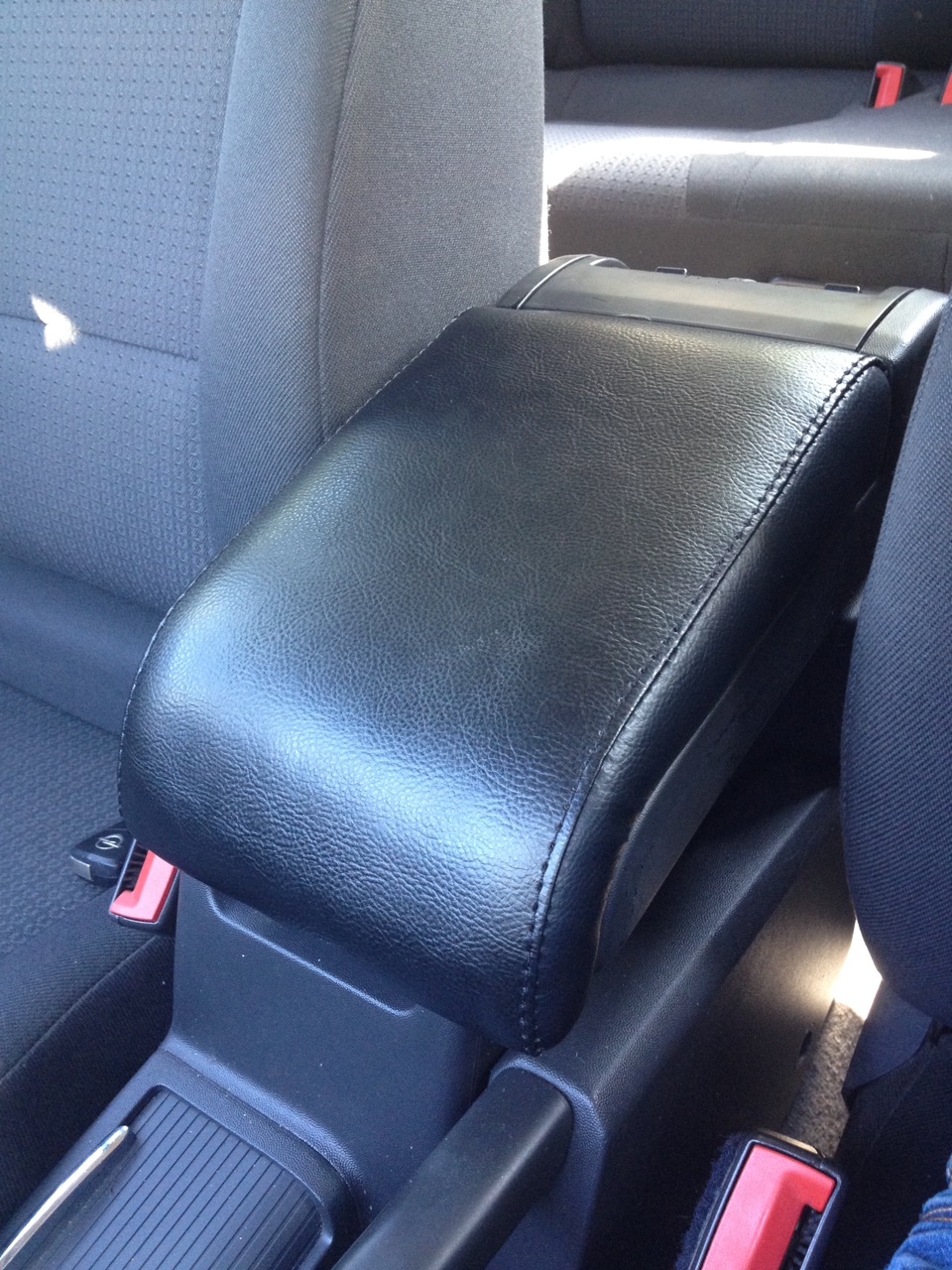 спектра обшивка подлокотника. обшивка подлокотника кожей. обшивки подлокотников кресел. обшивка подлокотника. подлокотник на ваз 2106.