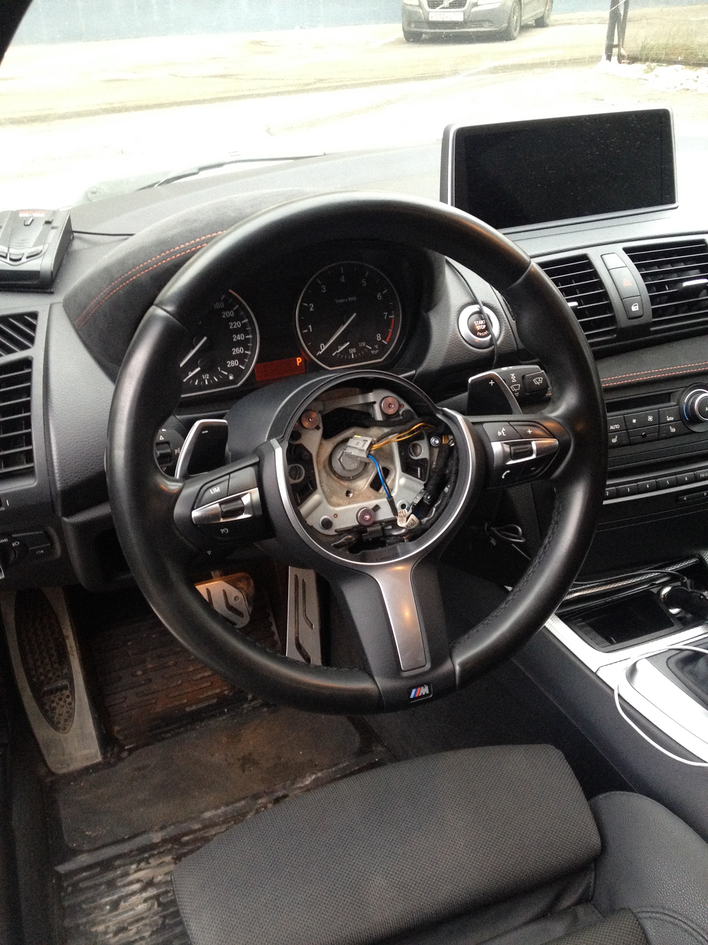 Руль BMW M F30 — BMW 1 series Coupe (E82), 3 л, 2011 года | тюнинг | DRIVE2
