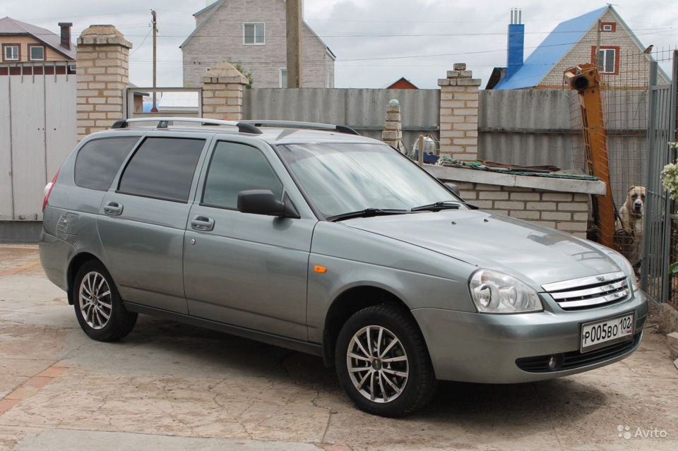 Универсал екатеринбург. Лада Приора вагон. Лада Приора универсал светло серый. Priora Wagon Green. Светлый универсал.