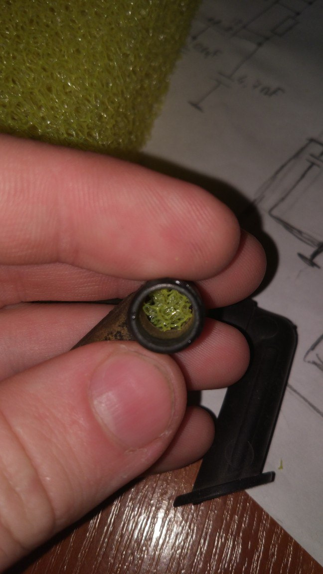 Изготовленный фильтр внутри сапуна — Ford Mondeo IV