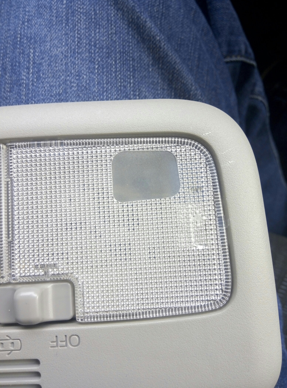 Замена ламп в люстре — Toyota Wish (AE20), 1,8 л, 2012 года ...