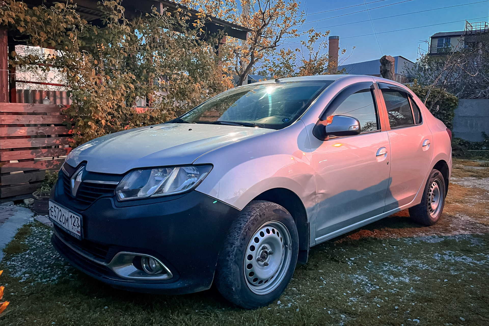 Спонтанная покупка. Тест-драйв 200км. — Renault Logan (2G), 1,6 л ...