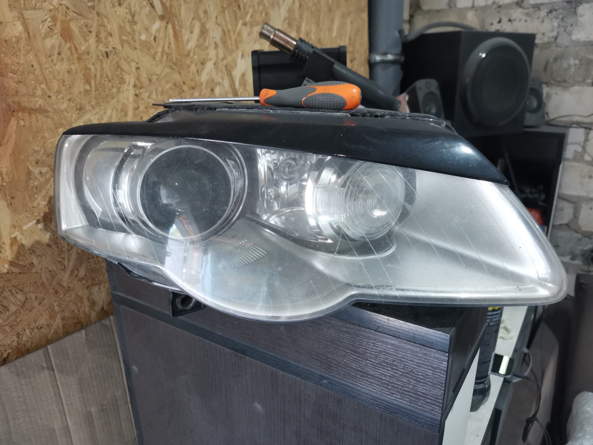 Замена штатных линз ксенона на би лед модули — Volkswagen Passat ...