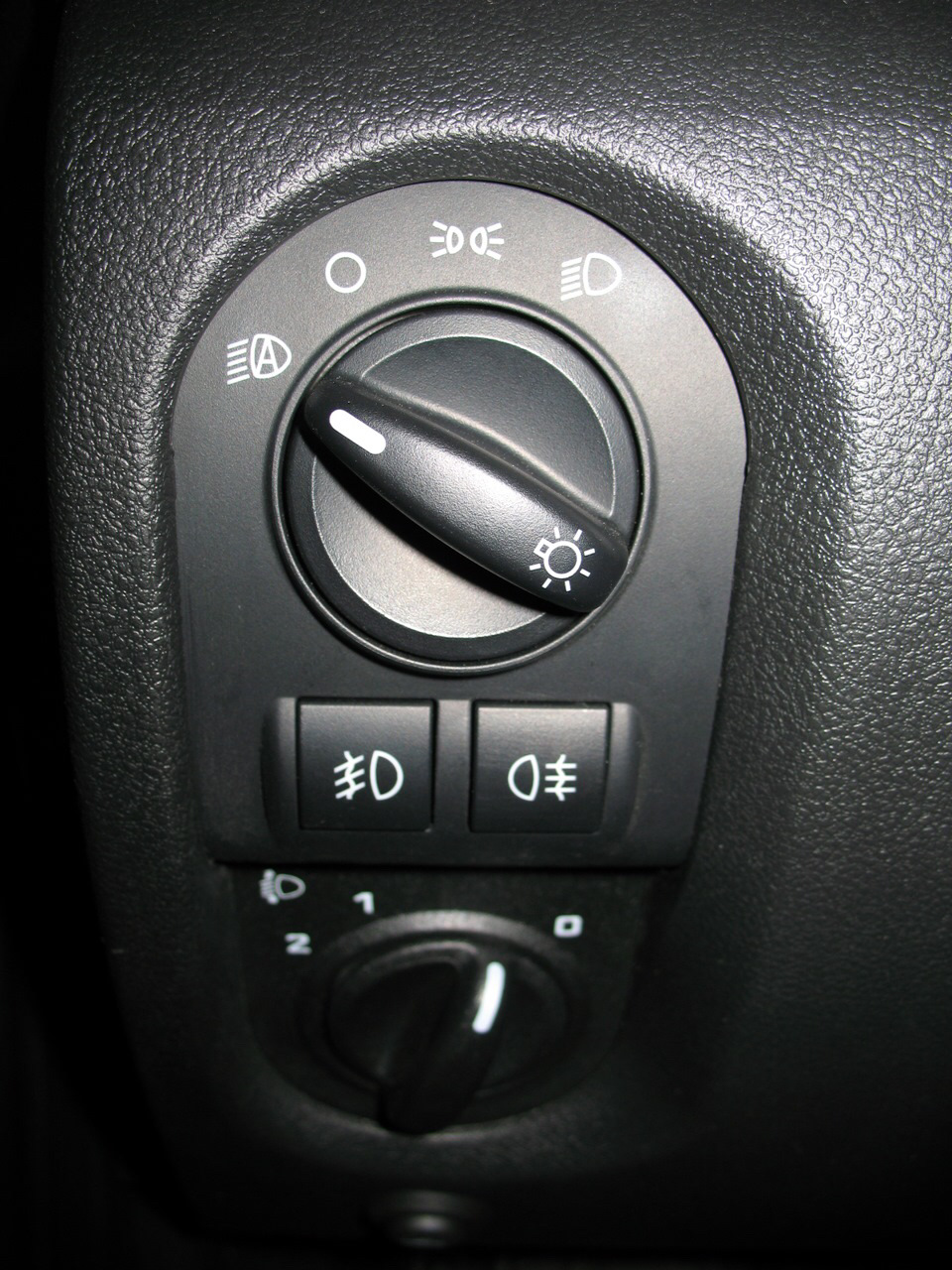 Проблемы датчика дождя и света — Lada Гранта (1G), 1,6 л, 2013 года ...