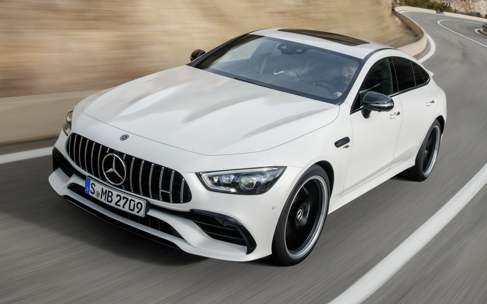 Mercedes AMG gt White