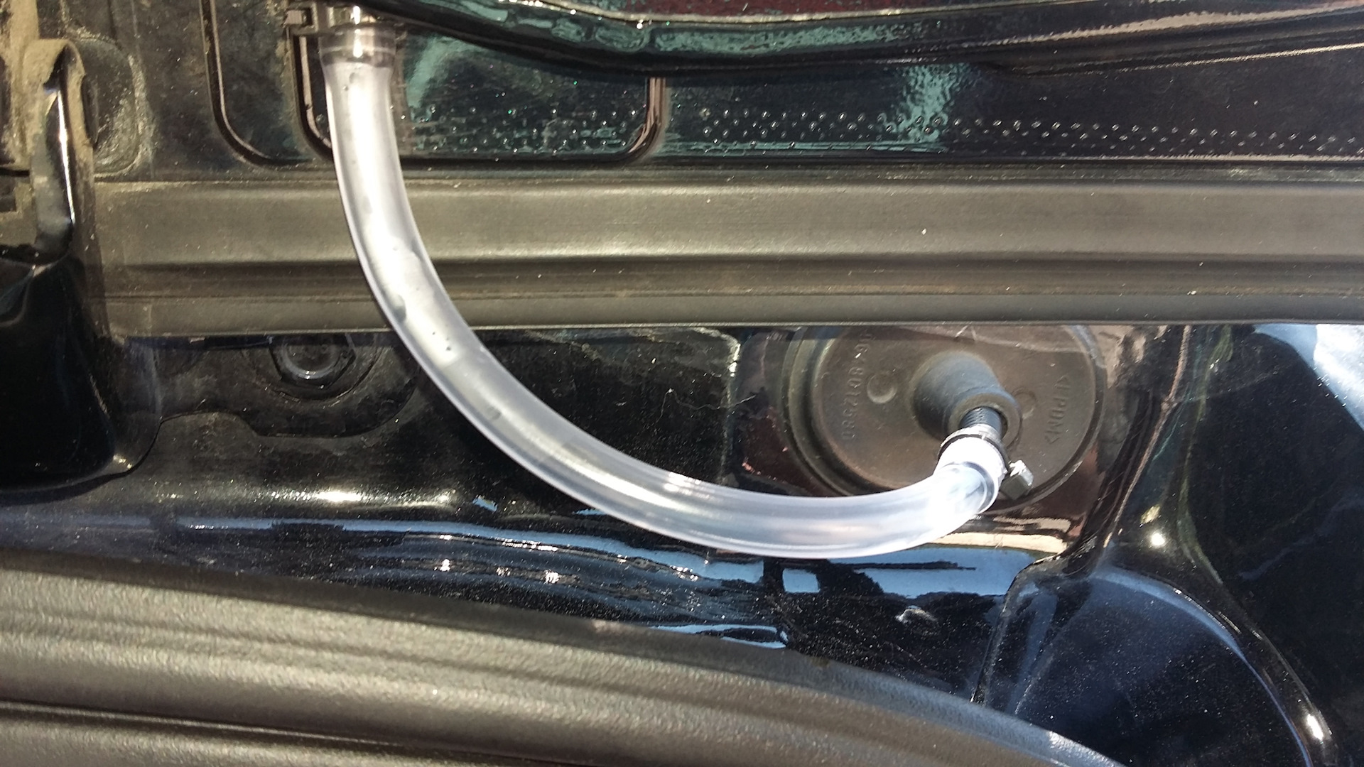 Трубка заднего омывателя — Citroen C5 (2G), 2 л, 2010 года | своими ...