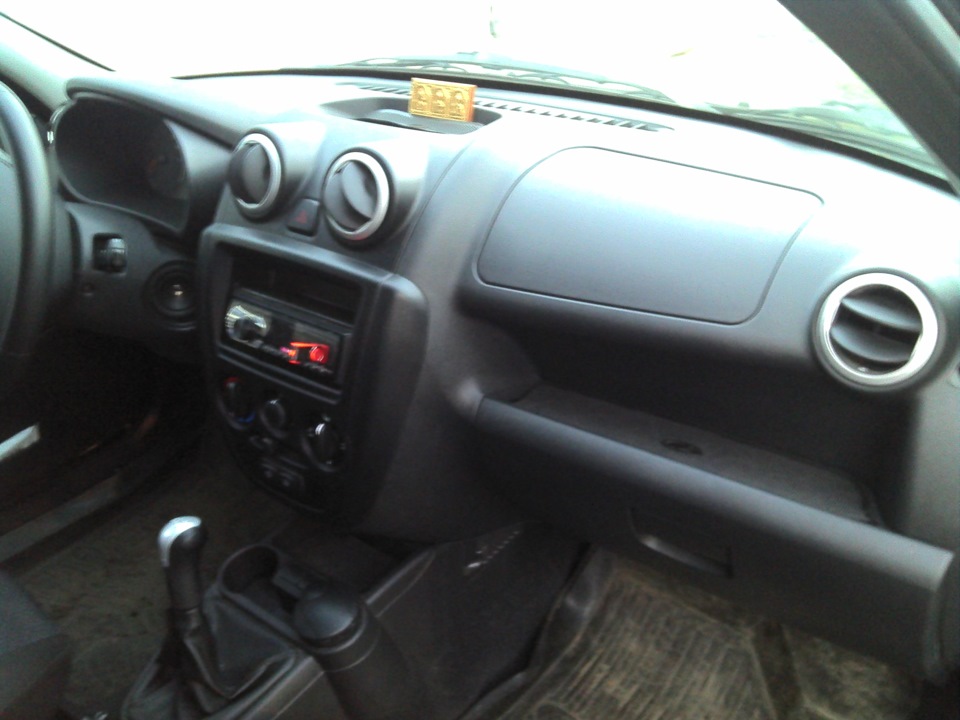 покраска элементов салона. дверные ручки — Lada Гранта, 1,6 л, 2013 ...