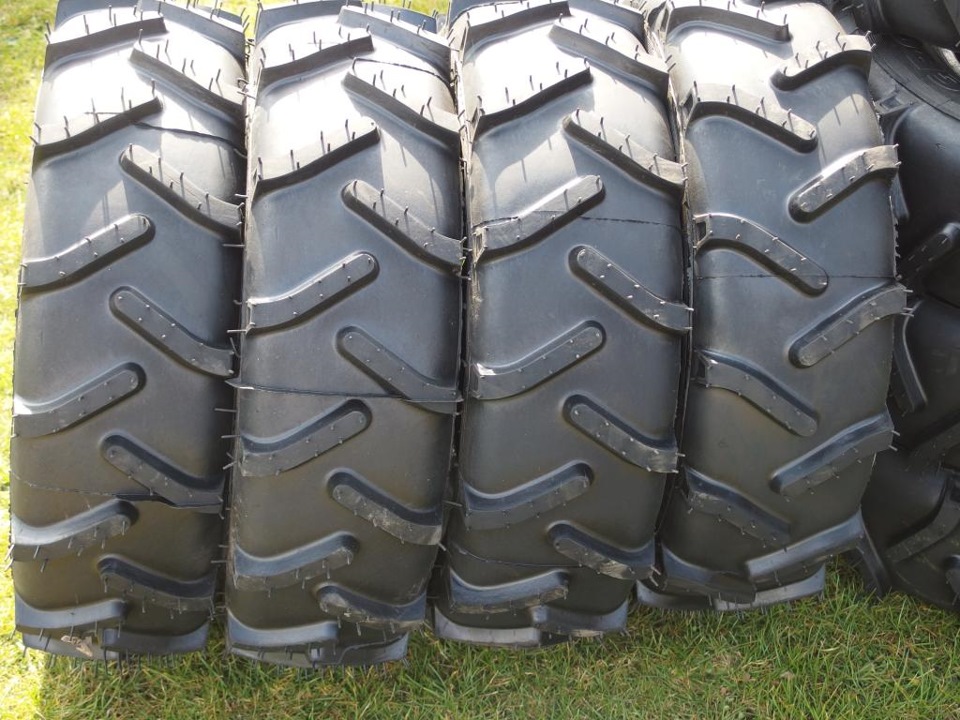 Резина r13. 175/80 R13 грязевая. Белшина 219 210/75 r13 ёлочка. Шины ёлочка r13 на ВАЗ. Белшина елочка r13.