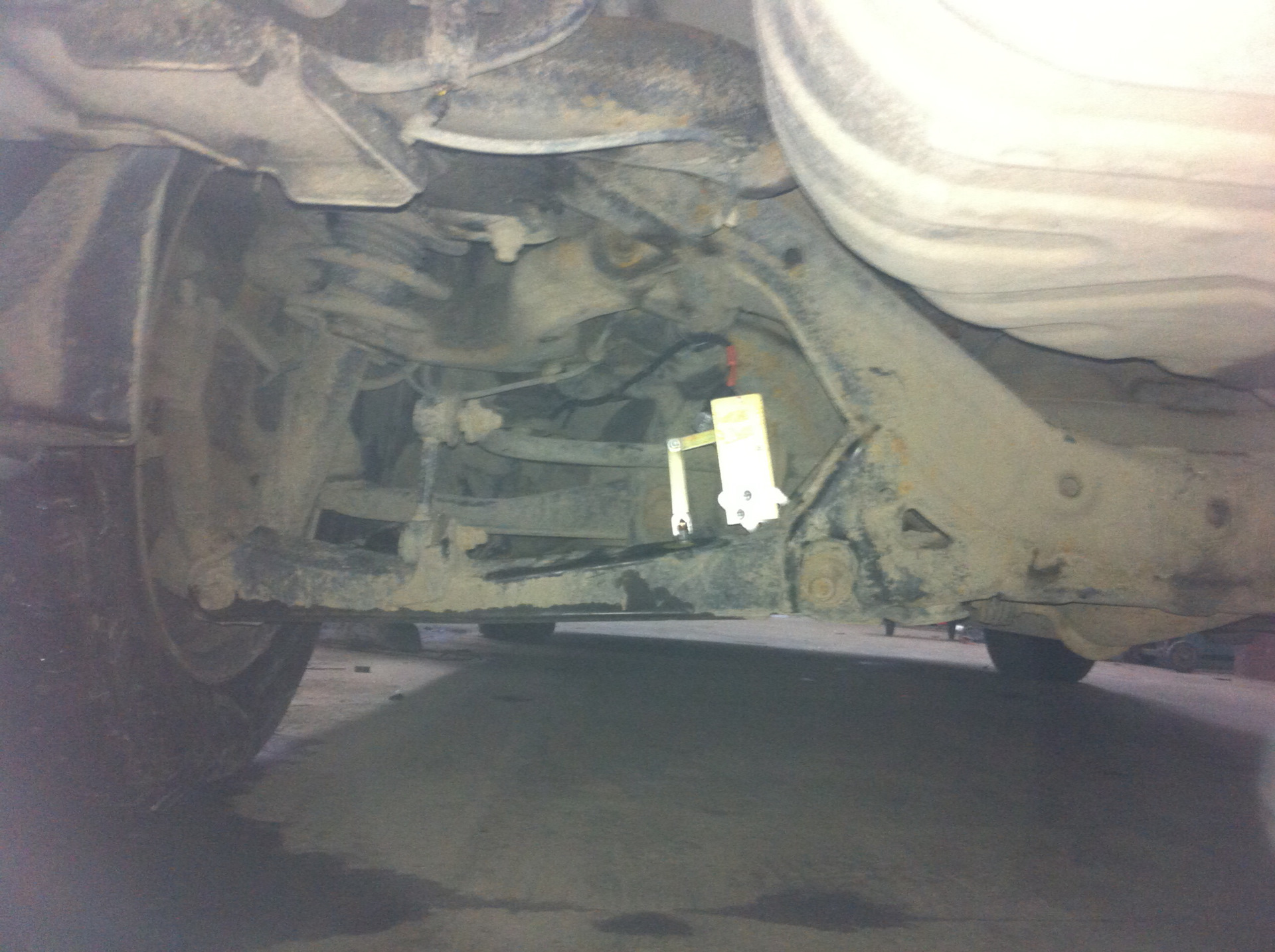 Установка автокорректора фар — Mitsubishi Galant (9G), 2,4 л, 2007 года ...