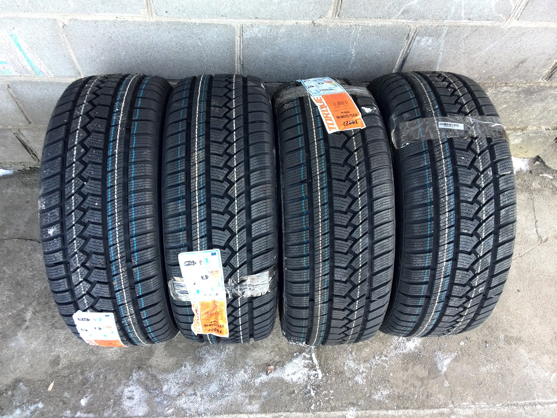 Torque tq. Шины Torque tq022. Torque tq022 225/55 r18 98h. Torque tq022 r19. Torque 235/45r18 98h XL tq022.
