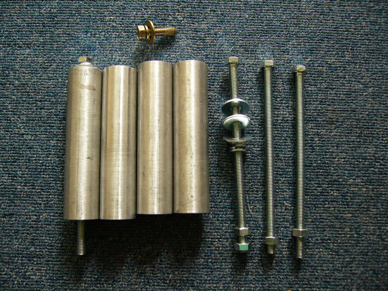 а вот еще раз штанги и болты с гайками и гровереми — Mitsubishi Lancer Evolution VI