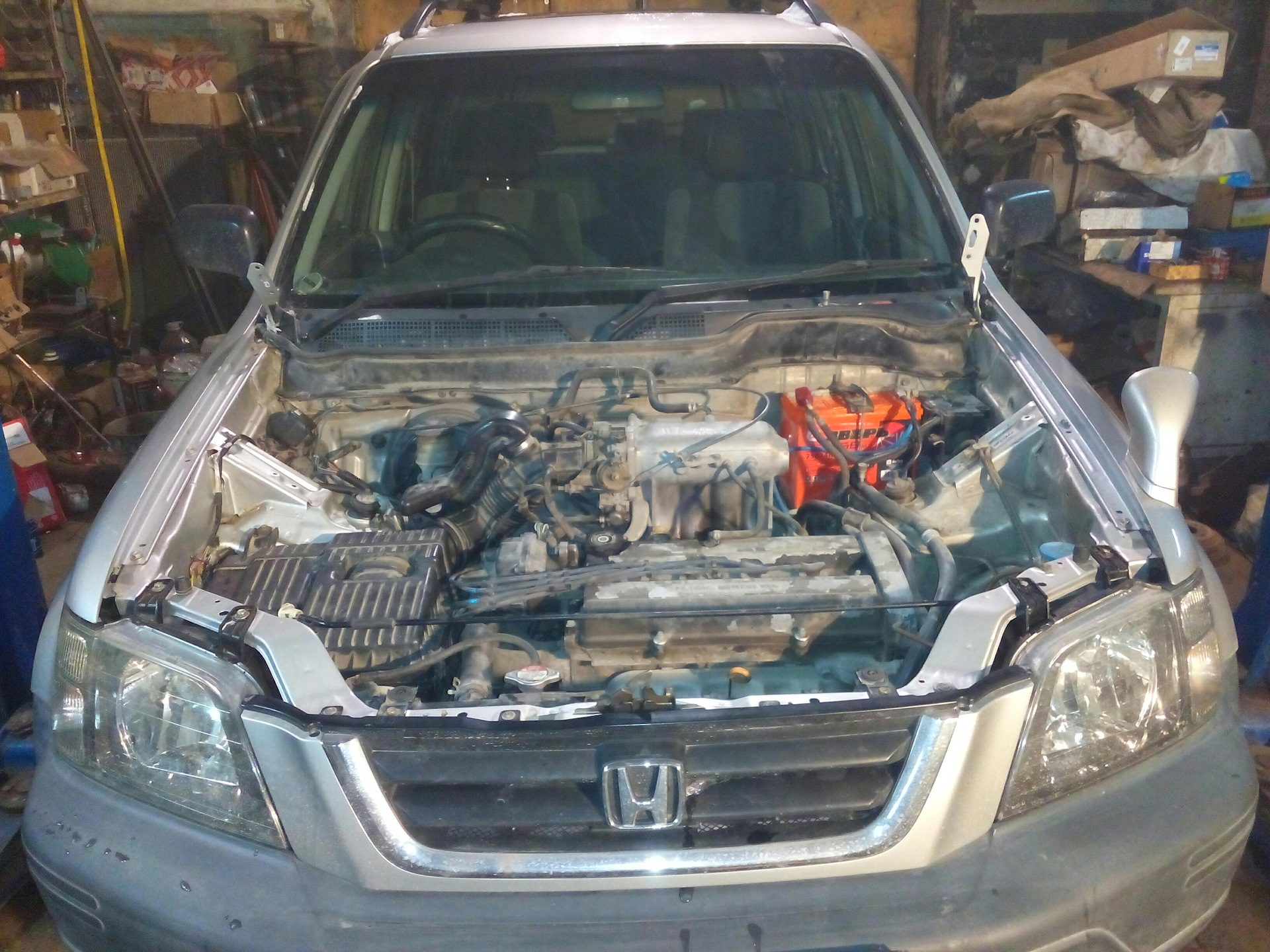 Разбитая honda cr-v. Владик автохлама нет. Разборка срв 2. Хонда срв 3 битая. Программа для диагностики дизельных мерседесов.