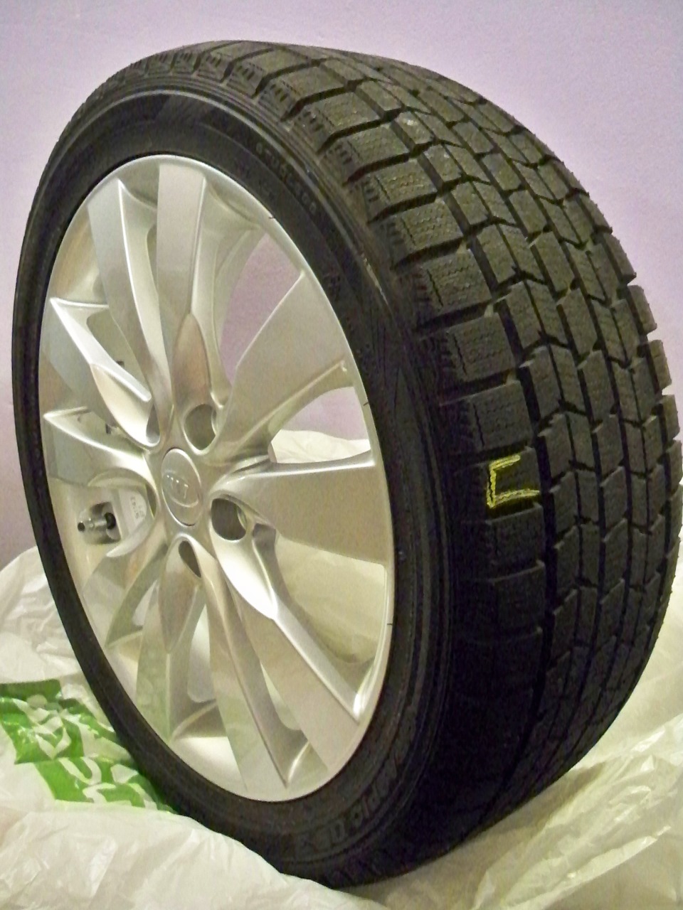 Зимняя 17. 215/45 R17. 215/45 R17 зима. Dunlop Graspic ds3 r17. Dunlop 215/45 r17 зима.