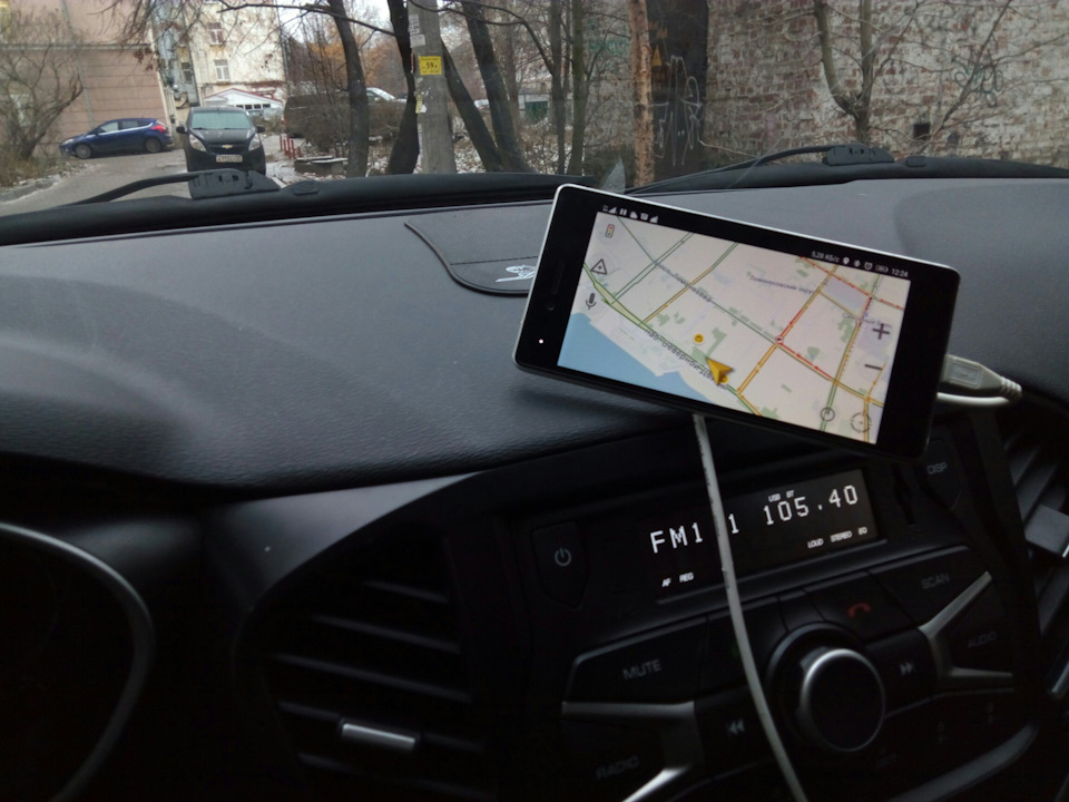 Как снять планшет лада веста Держатель телефона и зимние щетки - Lada Vesta, 1,6 л, 2016 года аксессуары DRIV