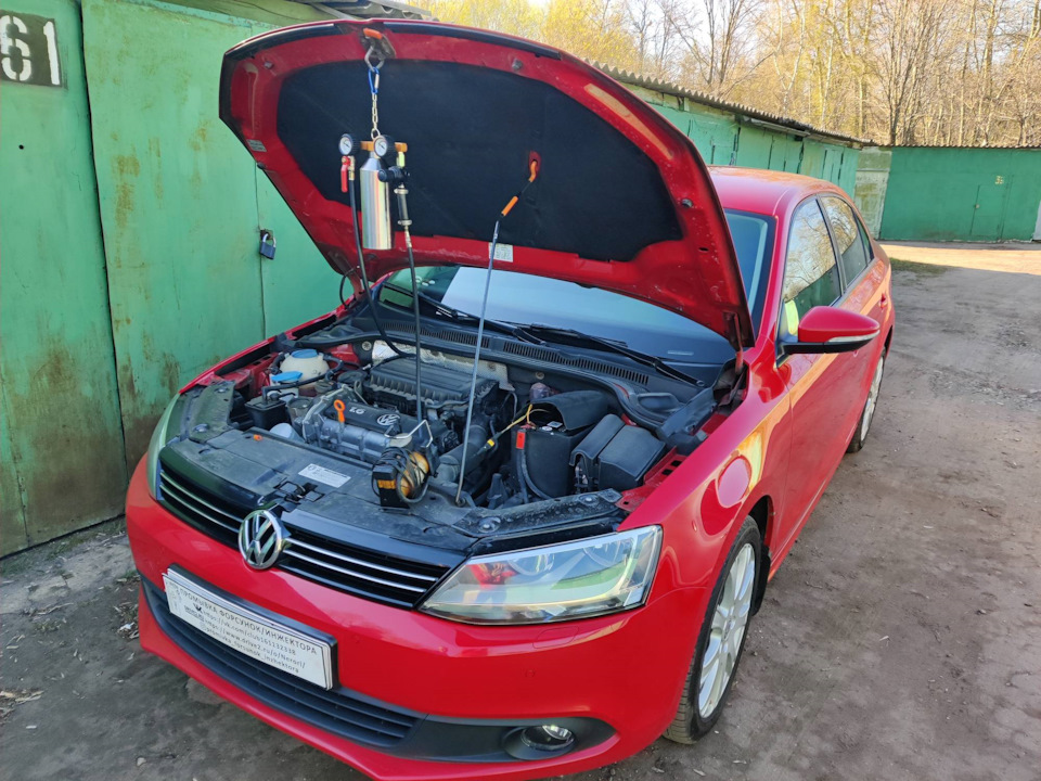 Volkswagen Jetta 1.6 промывка топливных форсунок без снятия — Промывка ...