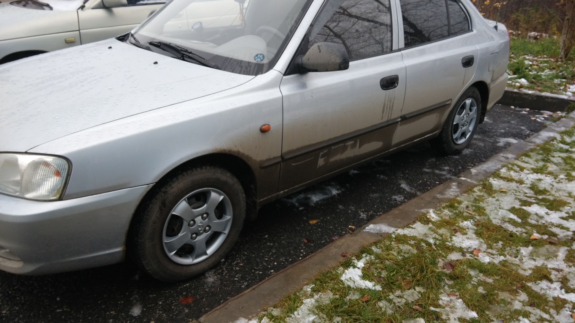 Hyundai Accent (2G) 1.5 бензиновый 2007 | серебристый металлик на DRIVE2