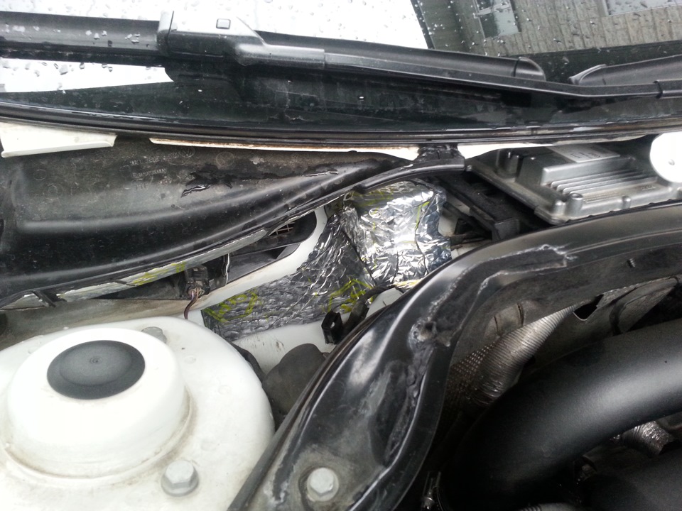 Снял так называемый Soundaktor (имитатор/усилитель звука двигателя ...